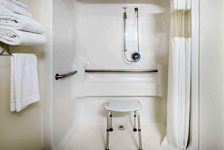 Super 8 by Wyndham Harlingen TX