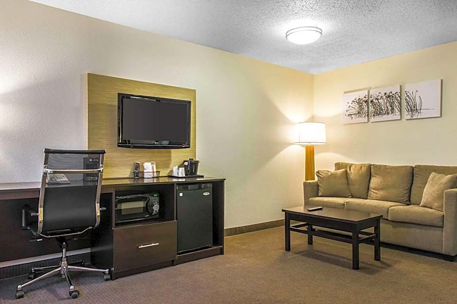 Sleep Inn & Suites Pittsburgh Airport