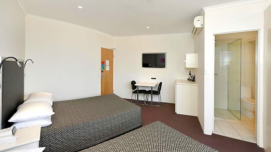 Atlantic Tower Motor Inn