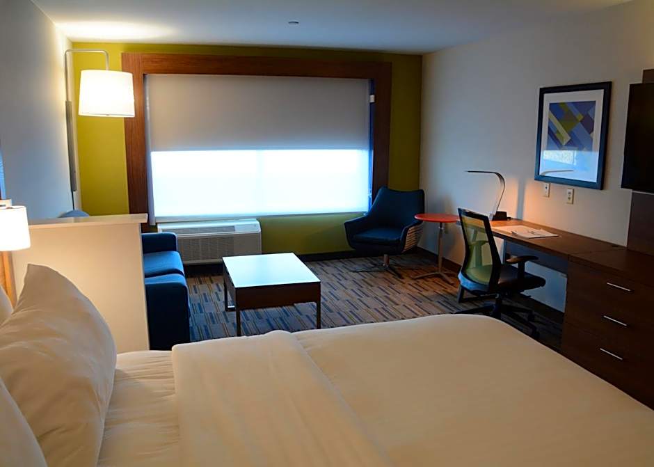 Holiday Inn Express & Suites Pittsburgh - Monroeville By IHG