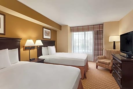 1 King Bed, Suite, Nonsmoking, Accessible