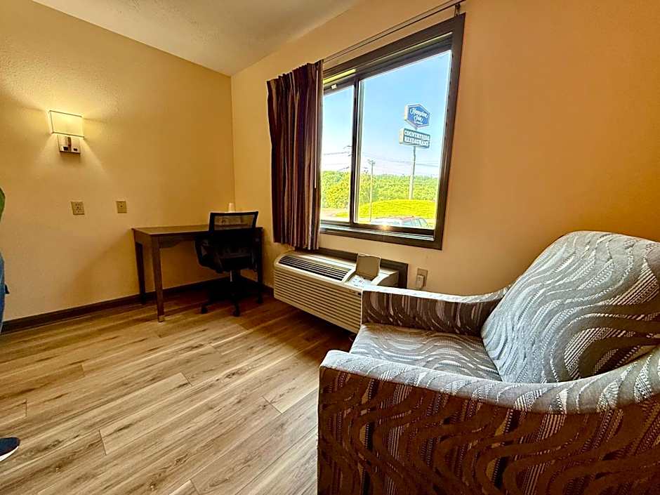 Super 8 by Wyndham Hillsville