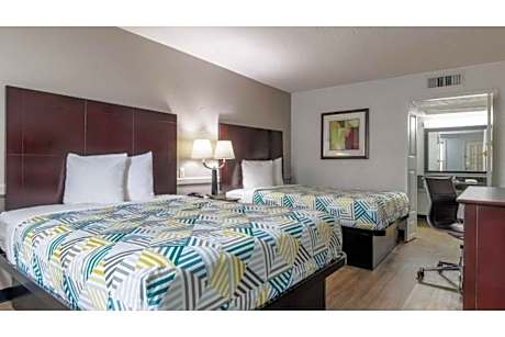 Queen Room with Two Queen Beds - Disability Access - Non-Smoking