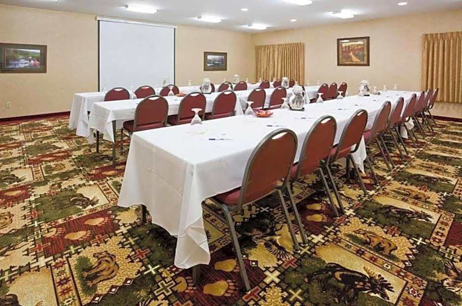 Holiday Inn Express Munising-Lakeview Hotel By IHG