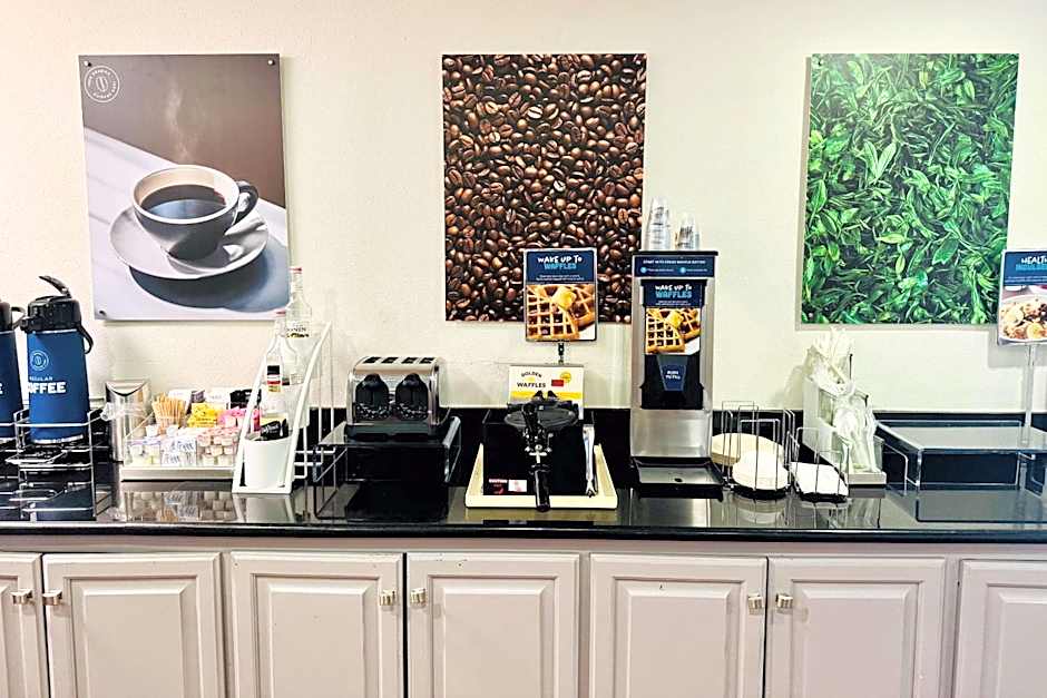 Clarion Pointe Albemarle