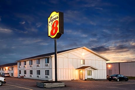 Super 8 by Wyndham Little Falls