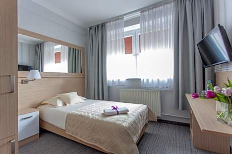 Single Room with Private Bathroom