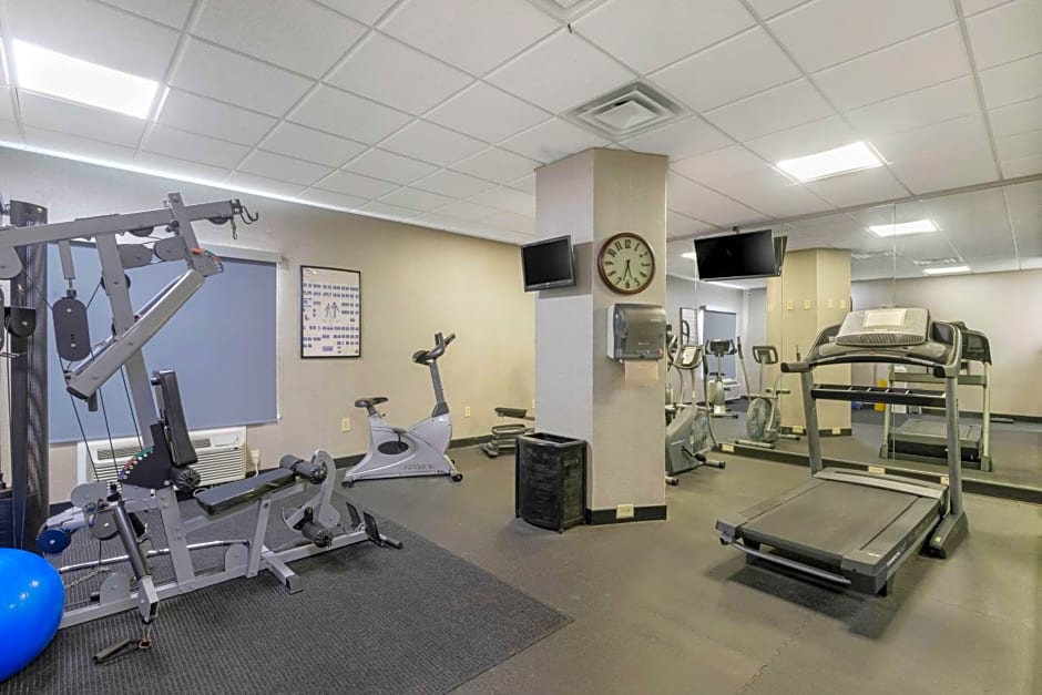 Best Western Plus Brunswick Inn & Suites