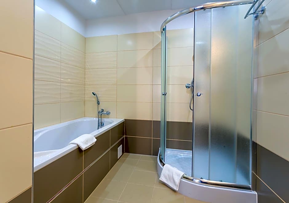 Kompleks Hotelowy Logos