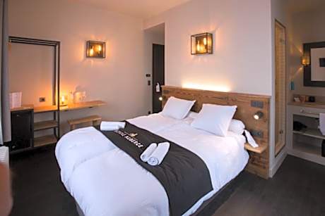 Twin Room with Balcony