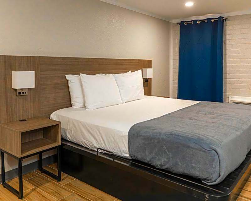 Economy Suites Springfield - Fairgrounds