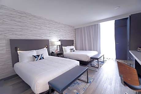 Queen Room with Gulf View- Non-Smoking