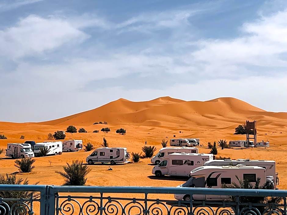 Hotel Camping Les Roses Des Dunes & Piscine