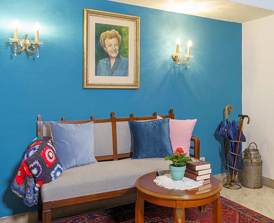 Tante ALMA's Kölner Hotel
