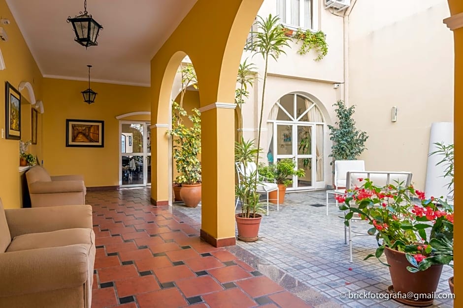 Delvino Boutique Hotel