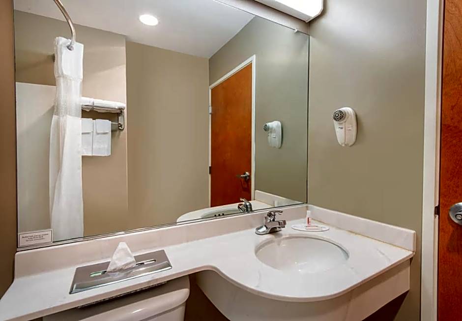 Microtel Inn & Suites By Wyndham Hazelton/Bruceton Mills