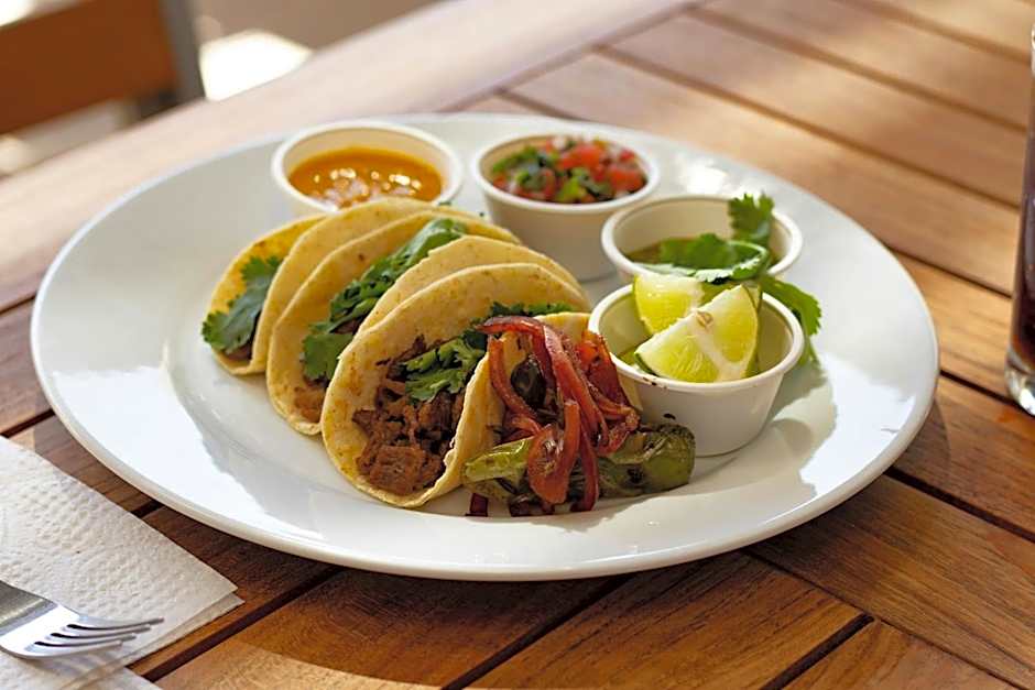 Fairfield by Marriott Los Cabos