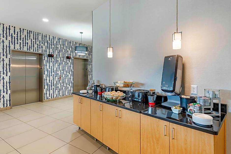 Cambria Hotel Minneapolis Maple Grove