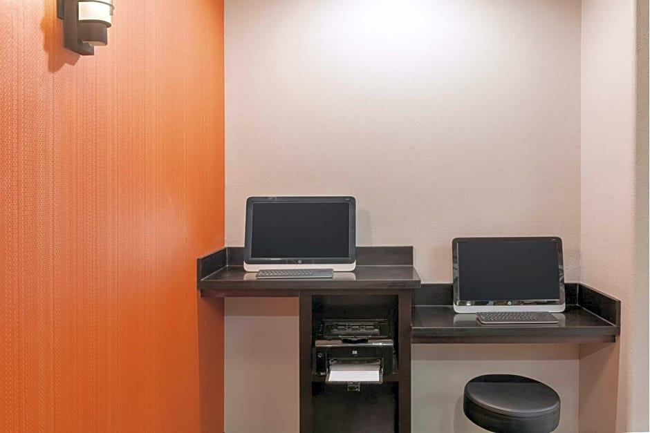 La Quinta by Wyndham Houston IAH Bush Intl Airport E