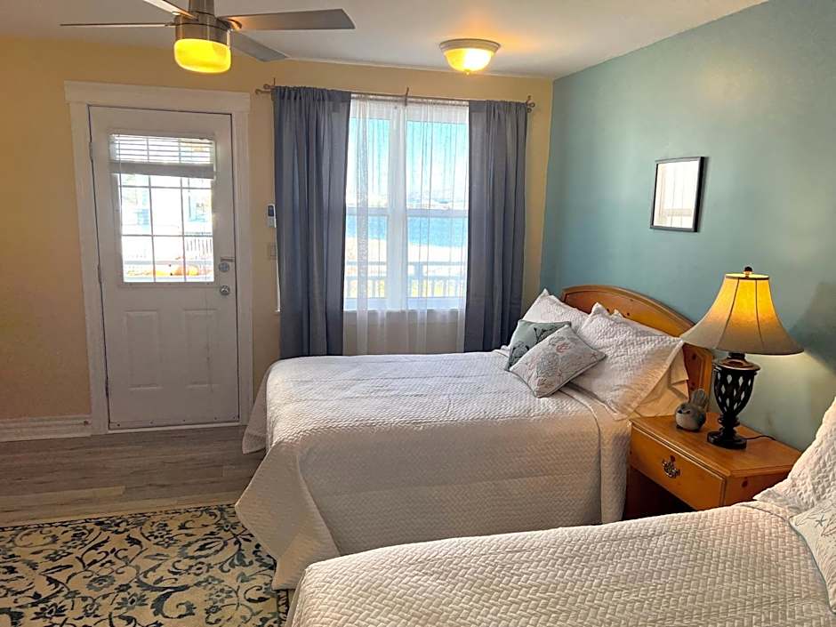 2 Double Beds — 5 fotoğraftan 1. fotoğraf