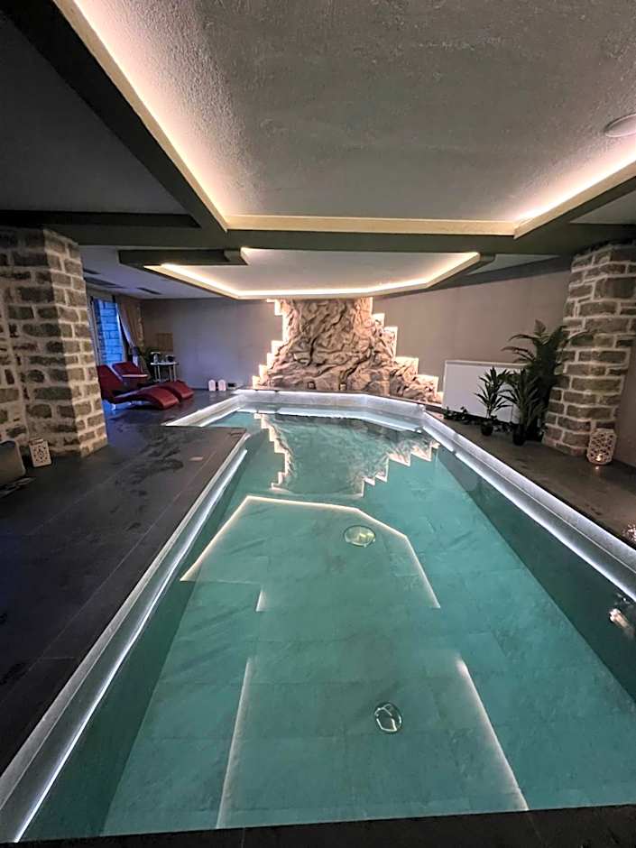 Mikro Papigo 1700 Hotel & Spa