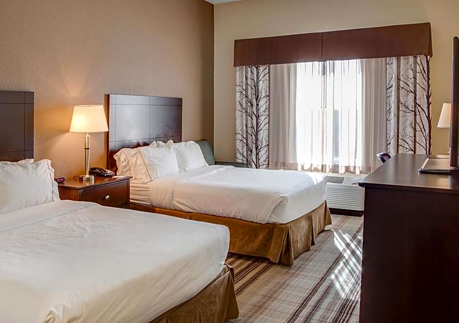 Holiday Inn Express & Suites Nevada By IHG