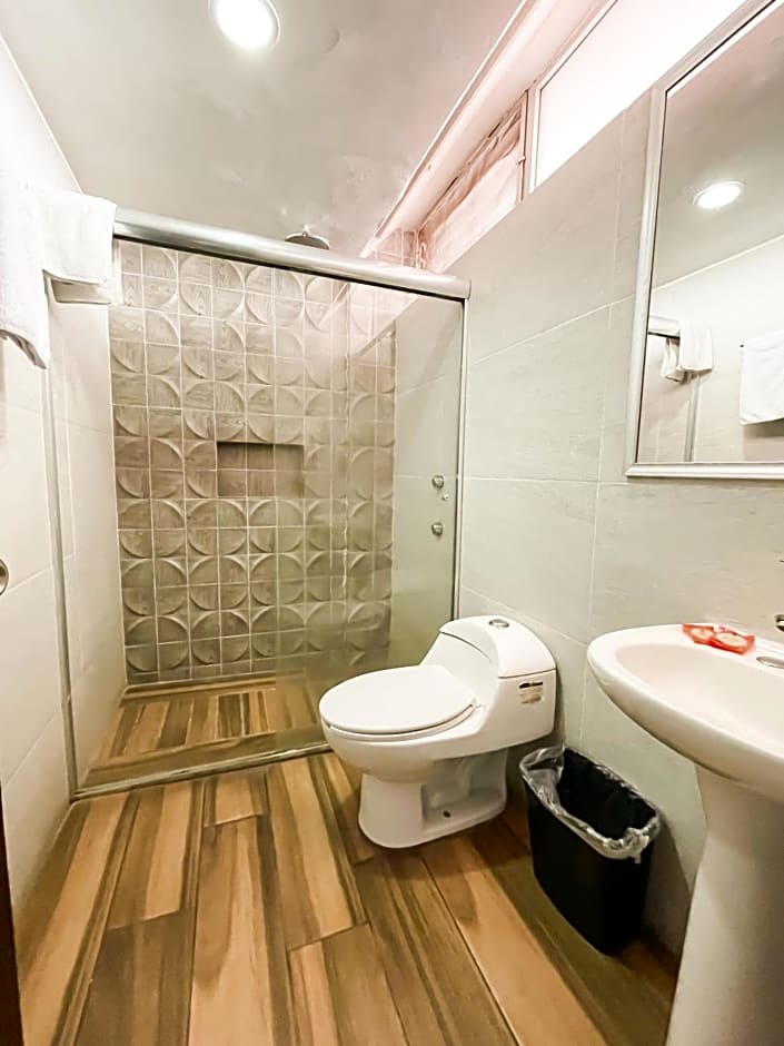 Hotel Expo Plaza Business and Family Guadalajara