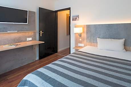 Comfort Single Room with Balcony