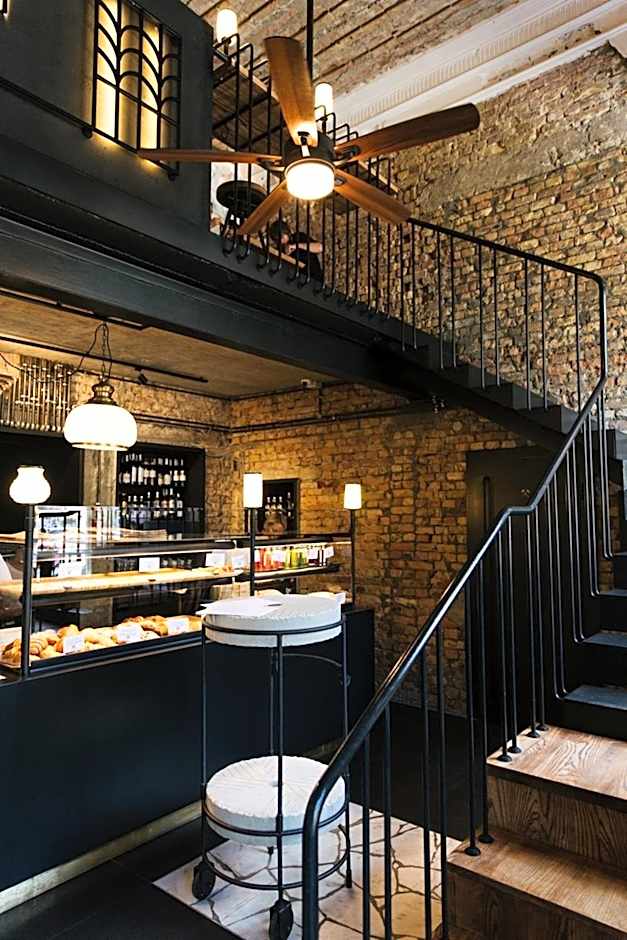 Greguar Hotel by UHM