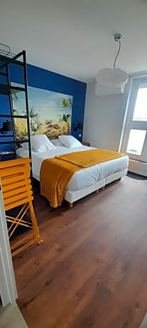 One-Bedroom Apartment with Terrace