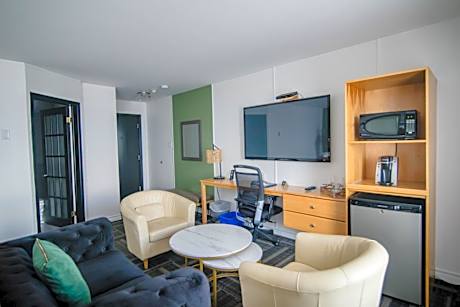 King Suite with Sea View