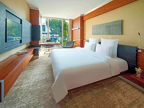 Swiss Advantage Room Garden King