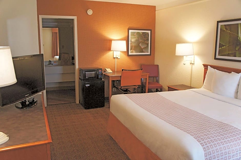 Baymont by Wyndham San Antonio South Park