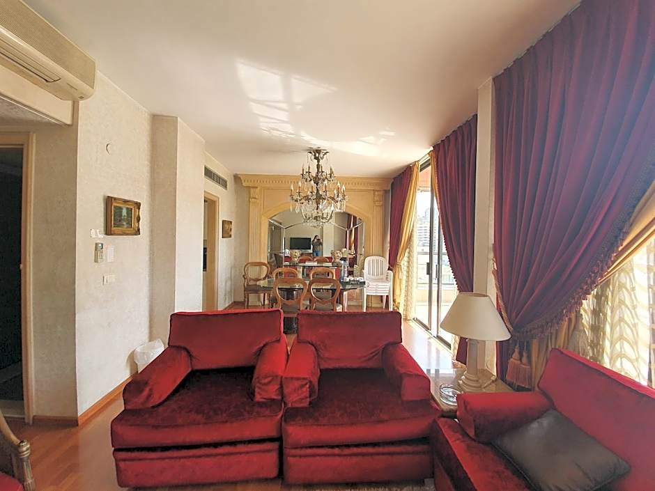 Holiday Home Suites