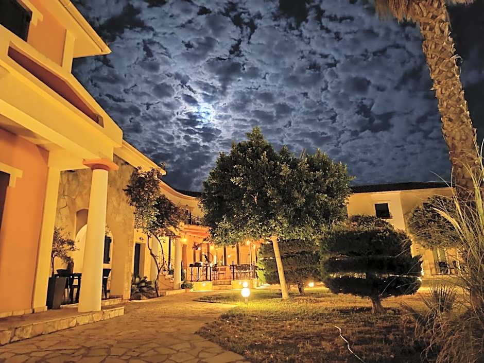 Elanthi Village Apartments