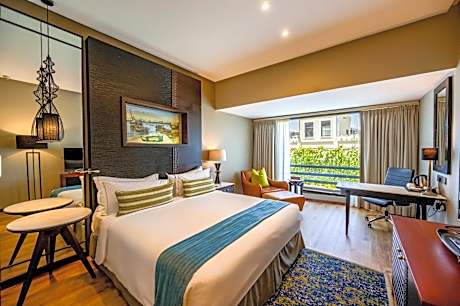 Deluxe Room with City View
