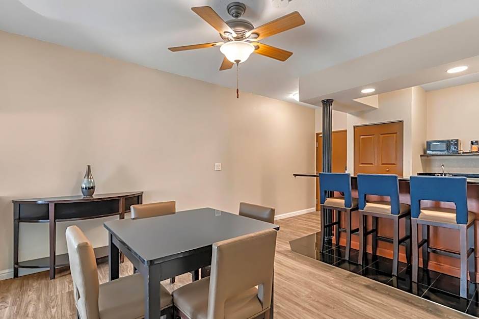 Comfort Suites Saint Charles