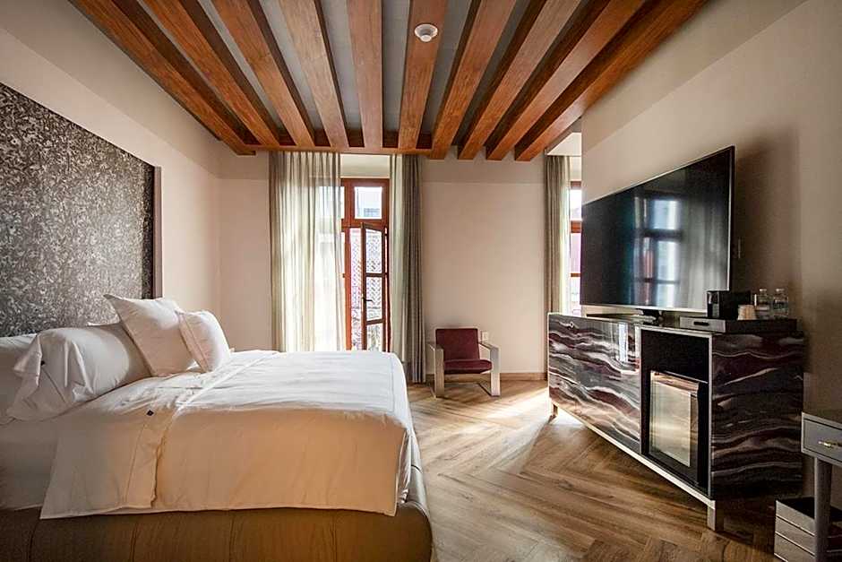 L Hotel Perla Boutique