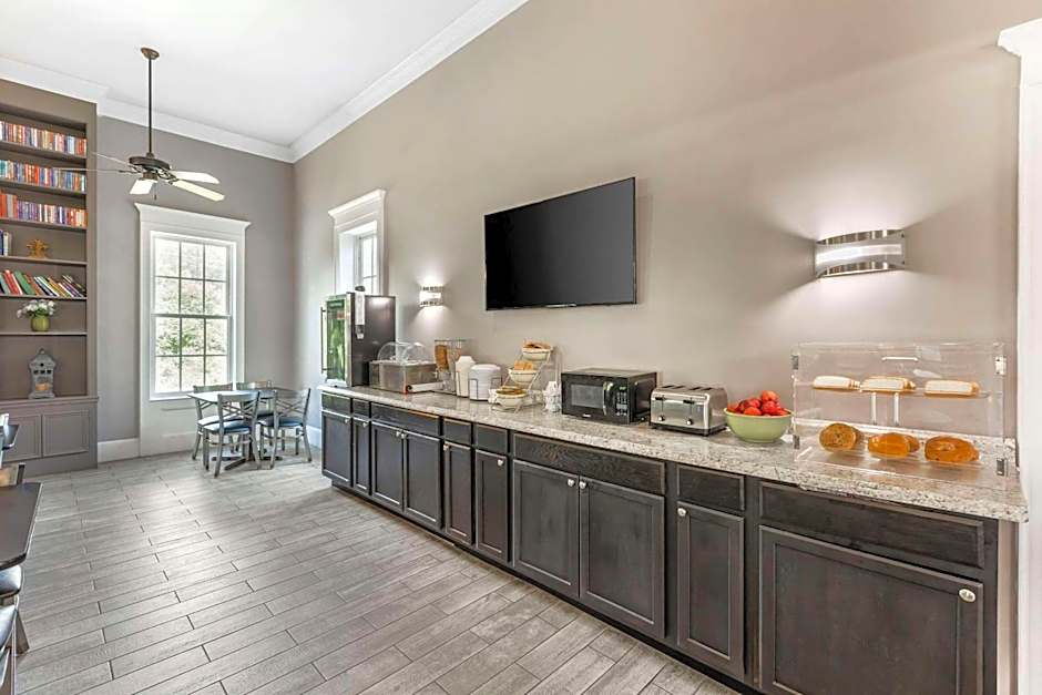 Quality Inn & Suites Santee I-95