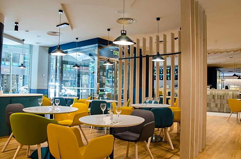 Suites Plaza Hotel & Wellness