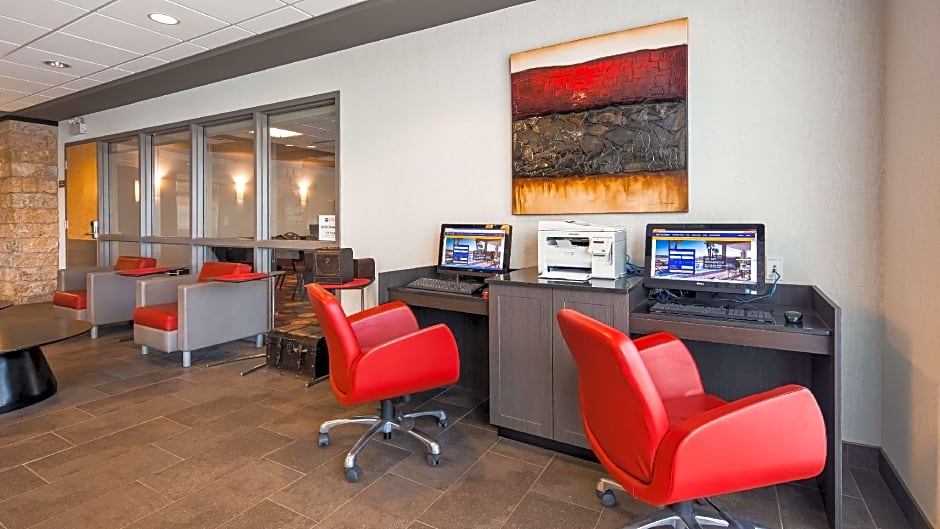 Best Western Plus Eastgate Inn & Suites