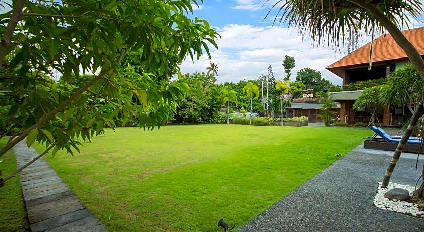 Kubu Cempaka Seminyak Hotel