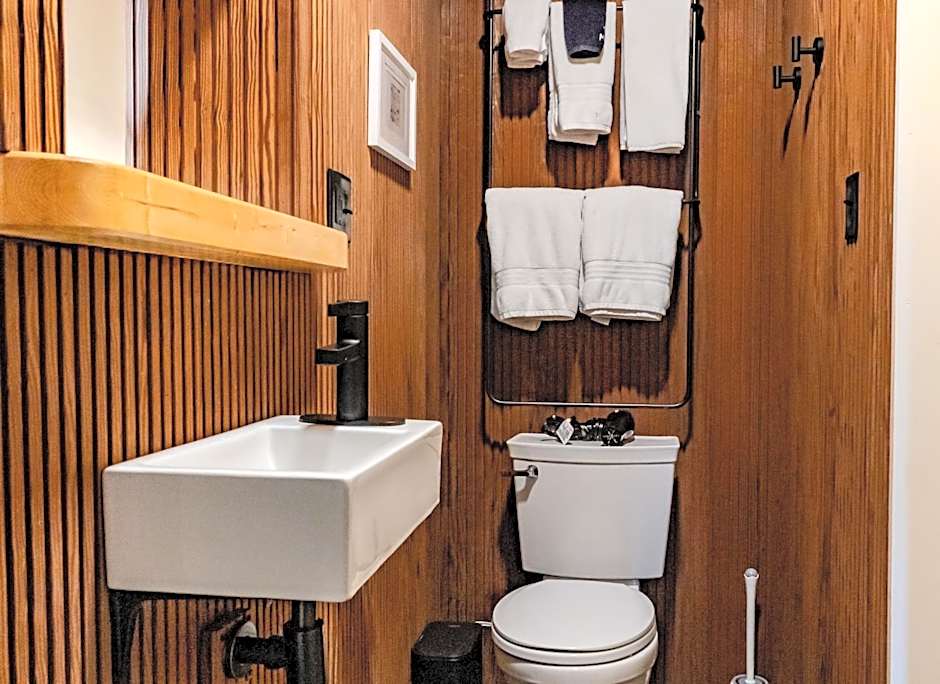 Finger Lakes Treehouse