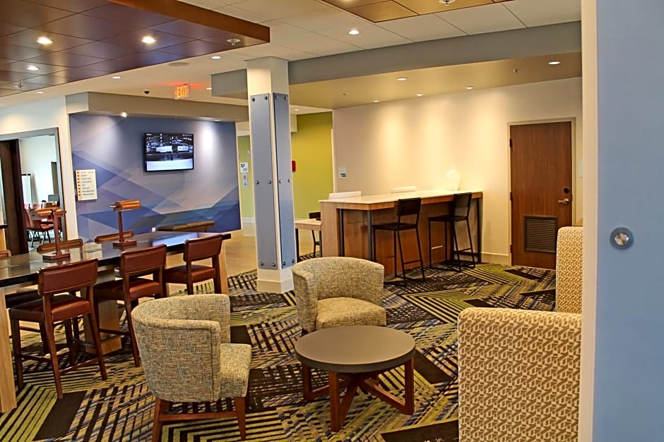 Holiday Inn Express & Suites St. Louise South I-55 By IHG