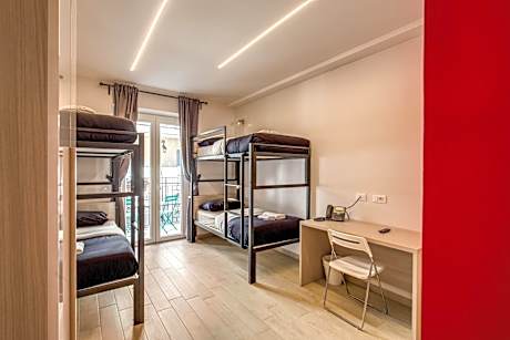 Quadruple Room with Private Bathroom
