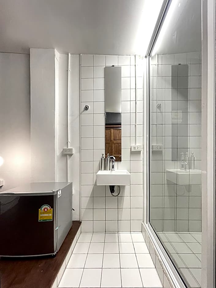 Chatel Samyan - Self check-in