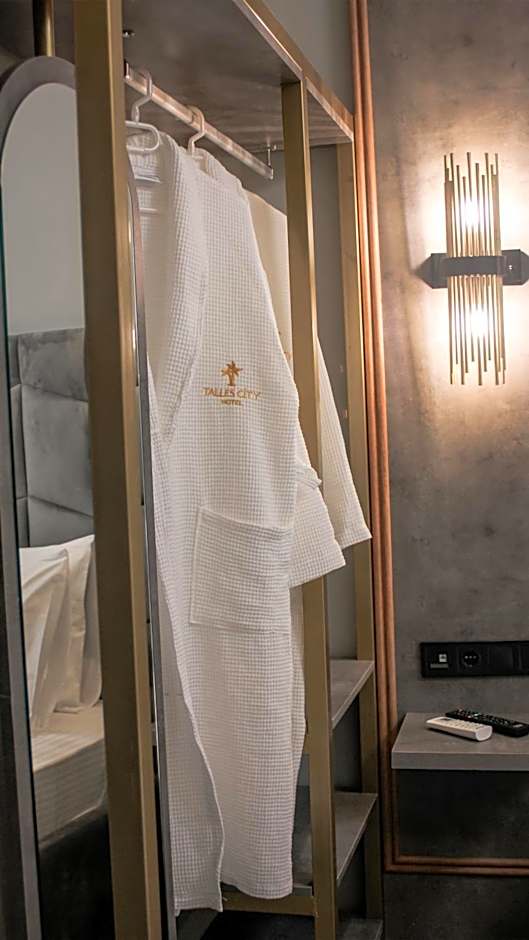 TALLES CITY HOTEL