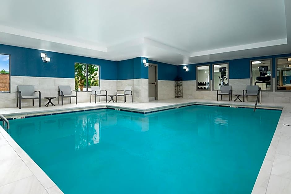 Holiday Inn Express Hotel & Suites Newport South By IHG