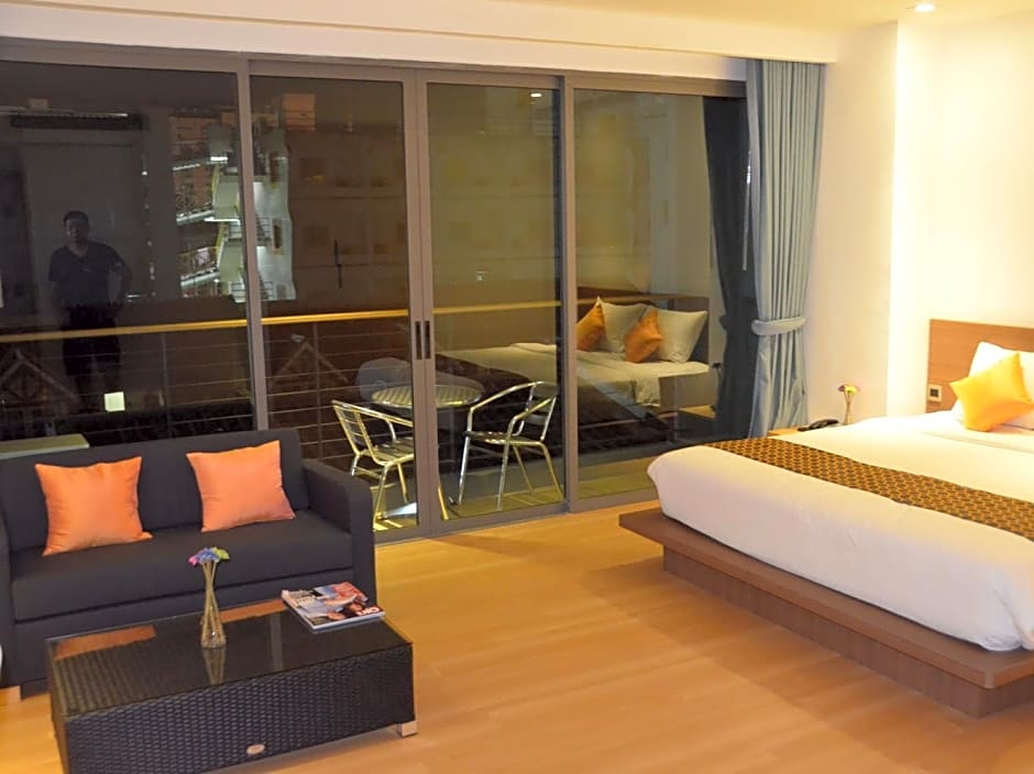 The Scenery City Hotel