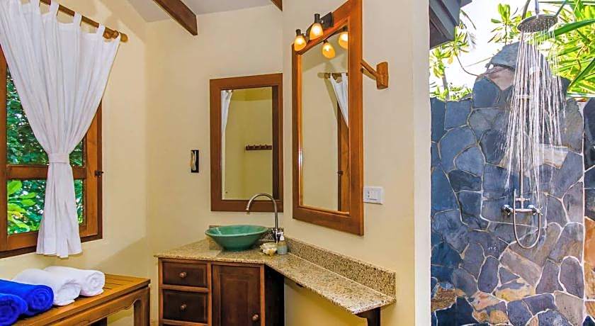 Koh Jum Beach Villas